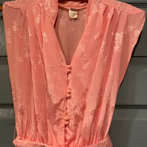 70s pink brocade dress with sash, size 9, good condition - Picture 2 of 4